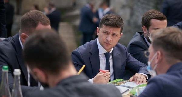 Зеленский рассказал, какие должности предлагал Тигипко и Хорошковскому