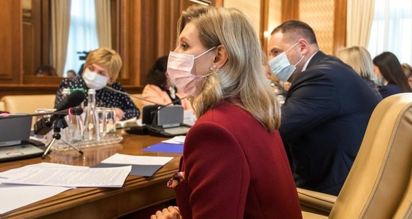 Елена Зеленская рассказала о своем самочувствии и призвала всех носить маски