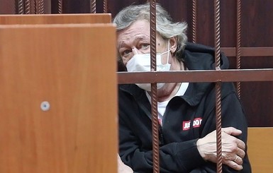 Михаил Ефремов публично попросил прощения у семьи Сергея Захарова