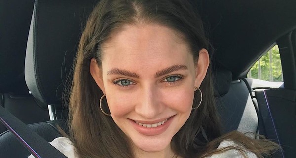 От панамок до спортивных костюмов: тренды на лето 2020 от украинской модели