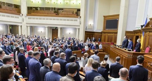 Верховная Рада включила в повестку дня президентский закон о референдуме