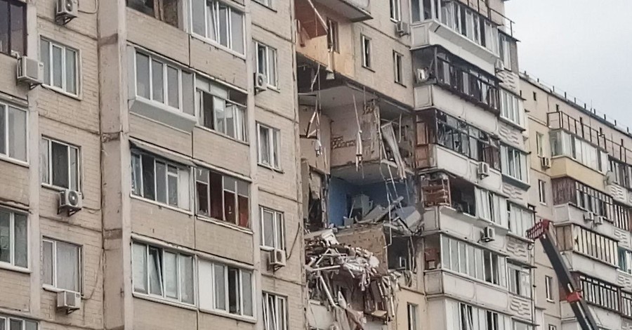Взрыв многоэтажного дома в Киеве: все подробности