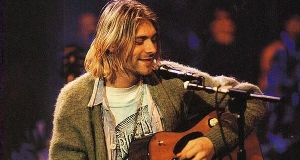 Гитара Курта Кобейна из Nirvana продана за рекордную сумму