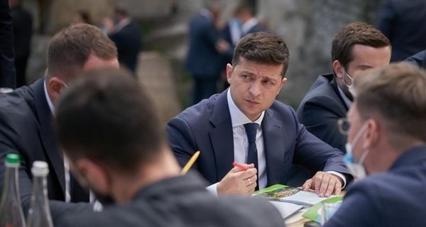 Зеленский призвал не пускать Россию в G7 до возвращения Крыма и Донбасса