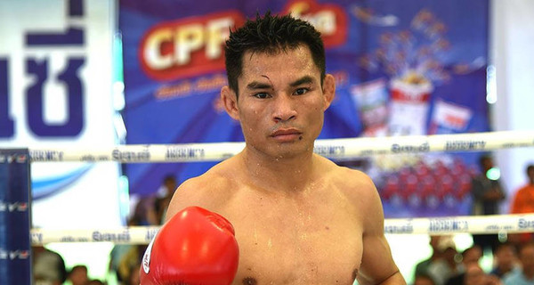 Таиландский боксер превзошел непобежденного Флойда Мейвезера
