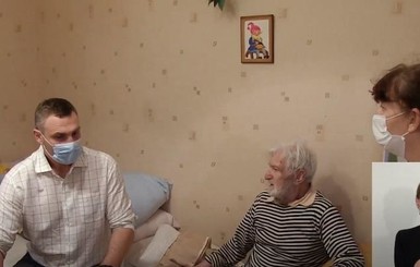 Кличко рассказал о помощи для жильцов обвалившегося на Позняках дома 