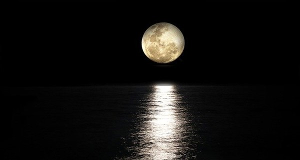 Ученые объяснили, почему форма Луны не такая, как кажется землянам
