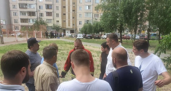 Взрыв на Крушельницкой в Киеве: кто из чиновников и политиков прибыл на место