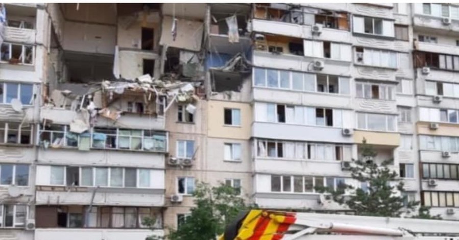 Кличко заявил, что под завалами взорвавшегося в Киеве дома нашли еще одно тело погибшего