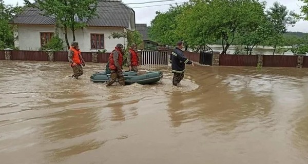 МИД: НАТО, Евросоюз и ряд стран попросили помочь устранить последствия наводнений в Западной Украине