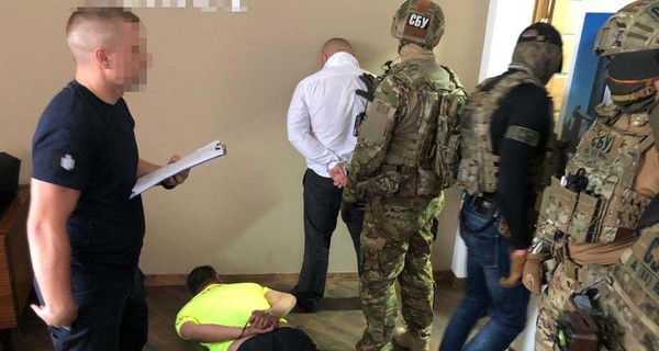 Бывший полковник представился советником Зеленского и требовал с бизнесмена 1, 1 миллион гривен 