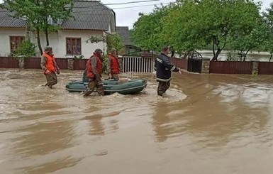 МОЗ: Наводнения на Западной Украине могут привести к вспышкам дизентерии и гепатита А