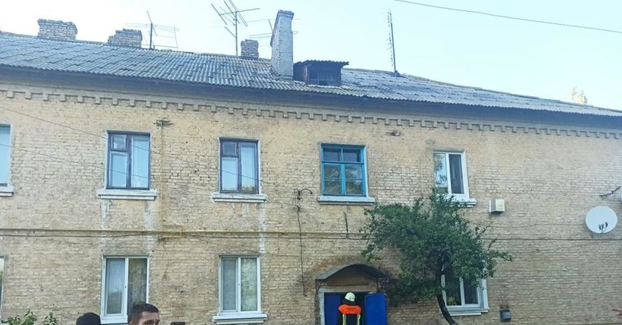 На Киевщине рухнула крыша многоквартирного дома