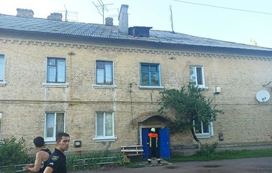 На Киевщине рухнула крыша многоквартирного дома
