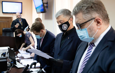 Суд второй раз не смог выбрать меру пресечения Порошенко 