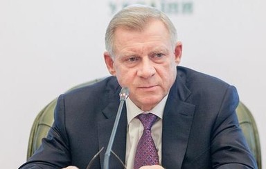 В сети обсуждают отставку главы НБУ Якова Смолия: как отреагировали политики