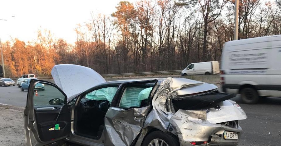 Жена Лещенко показала машину, которую купили взамен разбитой в ДТП