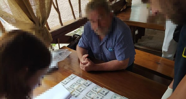 Под Луцком мужчина отдал 200 тысяч долларов за статус масона и должность министра