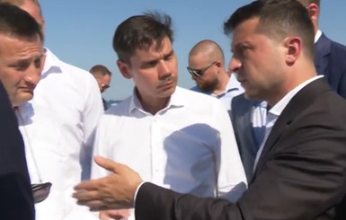 Зеленский в Одессе: президенту пообещали убрать затонувший танкер Delfi до 20 июля