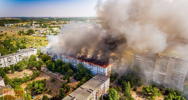 Выпил, закурил, заснул: в Новой Каховке задержали возможного виновника пожара на всей крыше дома