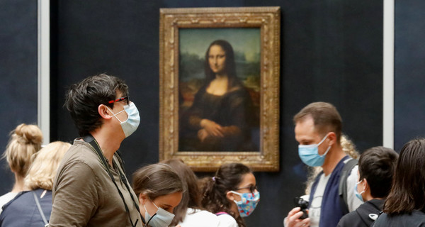 В парижском Лувре для посетителей открыли часть галерей