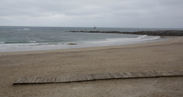 В регионах Испании закрыли популярные пляжи из-за коронавируса