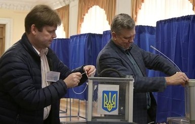 Раде предлагают назначить местные выборы в Украине на 25 октября