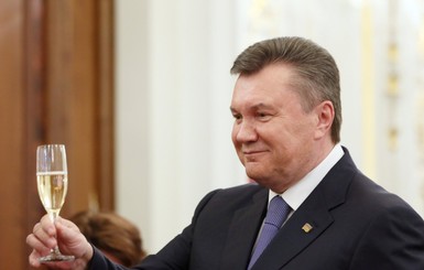 Что дарили Януковичу: Порошенко - картину 