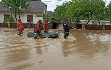 Наводнения на Западной Украине: количество погибших возросло