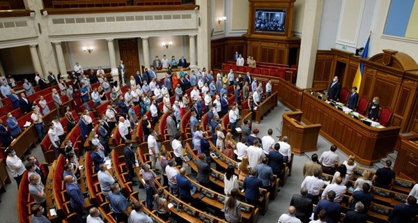 Зеленский созвал Раду на внеочередное заседание 13 июля