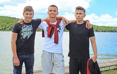 В Минобразования наградили подростков из Винницкой области, спасших тонущую женщину