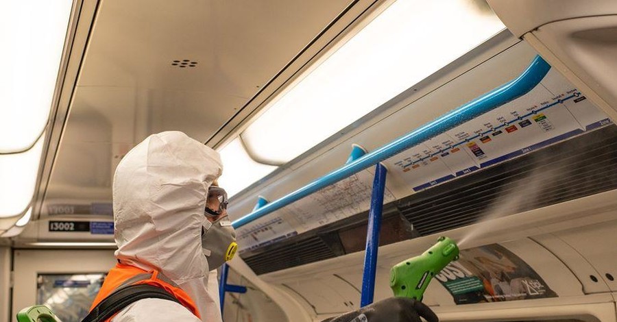 Сотрудники лондонского метро уничтожили работу Бэнкси