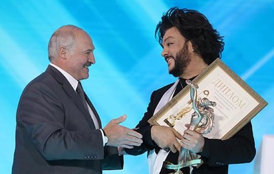 Киркоров получил награду от Лукашенко и сообщил, что лежит рядом с Таисией Повалий, а не с Пугачевой