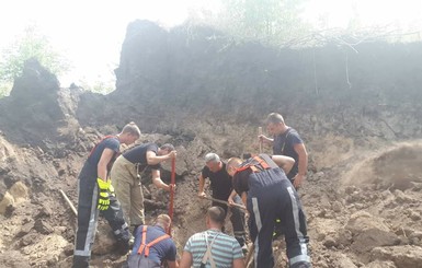 Трое людей погибли под завалами песка в карьерах Киевской и Днепропетровской областей