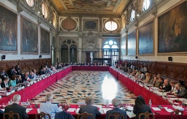 Закон о референдуме: Венецианская комиссия утвердила 