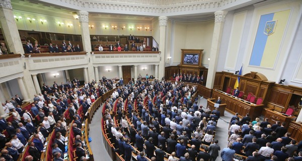 Годовщина парламентских выборов: неправильная реализация турборежима, скандалы, утрата надежд