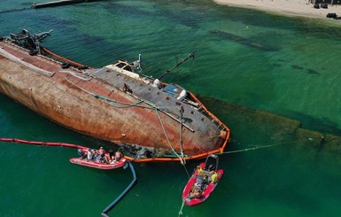 Крушение танкера Delfi у берегов Одессы признают техногенной катастрофой