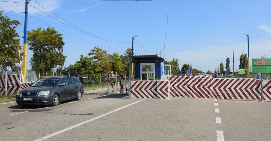 Украинским пограничникам предлагают взятки от 50 до 100 долларов за освобождение от самоизоляции