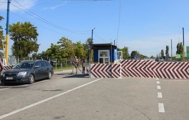 Украинским пограничникам предлагают взятки от 50 до 100 долларов за освобождение от самоизоляции