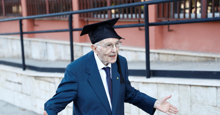 96-летний итальянец стал самым пожилым выпускником университета