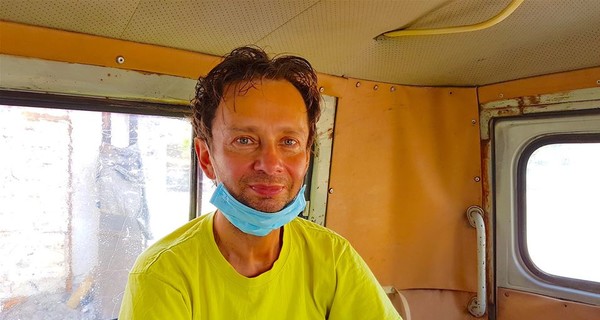 Аккордеонист Завадский, у которого диагностировали пневмонию и ВИЧ, решил выписаться из больницы 