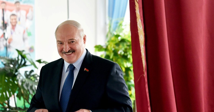 ЦИК Беларуси c опозданием в семь часов огласил предварительные результаты - 80% голосов за Лукашенко