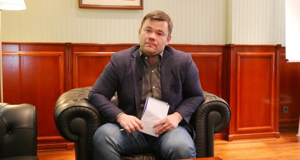 Богдан подтвердил, что ночью сгорела его Tesla, и показал видео поджога 