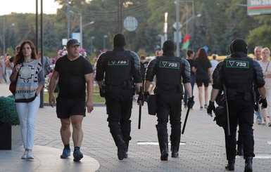 Белорусы о протестах в стране: днем все спокойно, а вечером начинается совсем другая жизнь