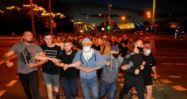 Протесты в Беларуси: задержаны 9 украинцев. Один из них избит