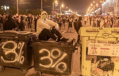 В Беларуси из изоляторов начали выпускать задержанных на митингах