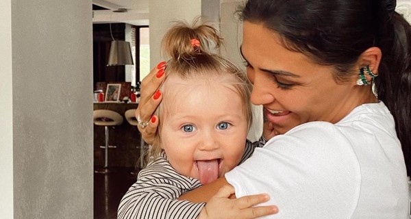 Санта Димопулос рассказала, почему отдыхала без дочери: Это было бы эгоистично с моей стороны 