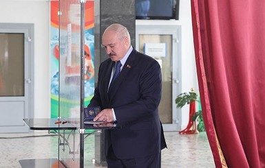 Лукашенко объявился: Я пока живой и не за границей