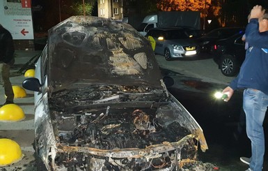 В Броварах сожгли авто сотрудника программы 