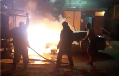 Мендель о поджоге автомобиля журналиста в Киеве: Ситуация полностью недопустима